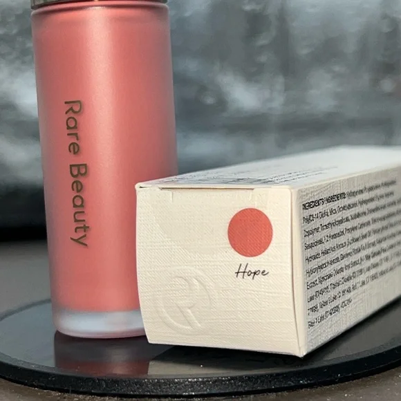 Rare Beauty - HOPE Soft Pinch Liquid Blush - Picture 4 of 8